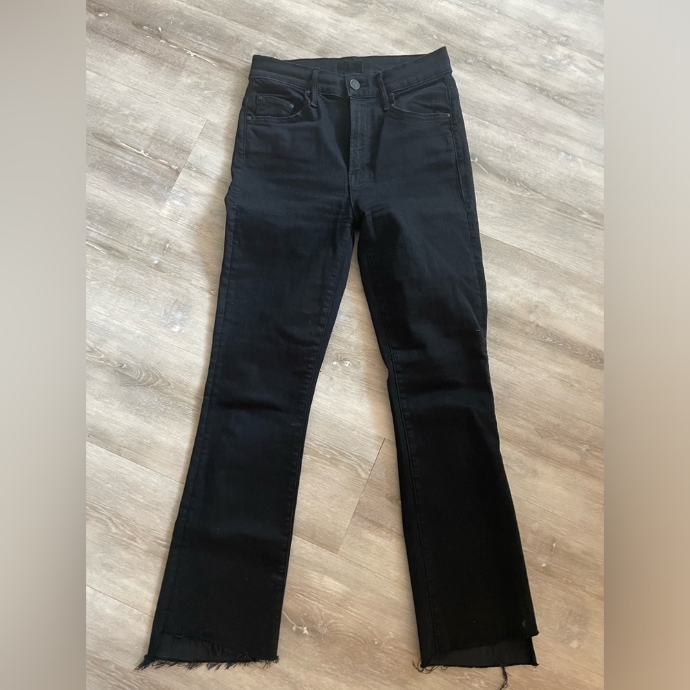 Mother Jean- insider crop step fray . Worn 3/4 times. Don't fit me anymore.
